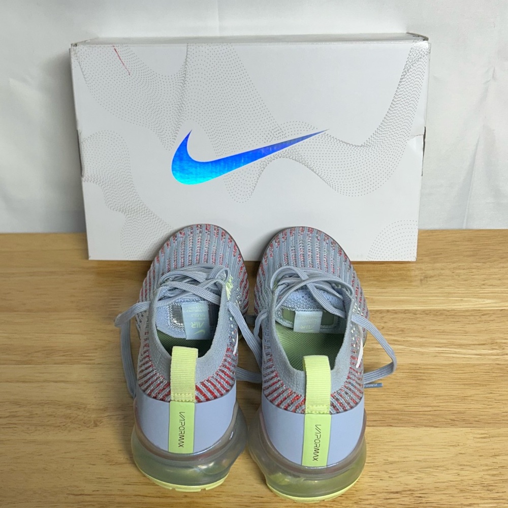 Air VaporMax Flyknit 3 - Picture 4 of 6